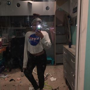 Meet your Posher, Kiya